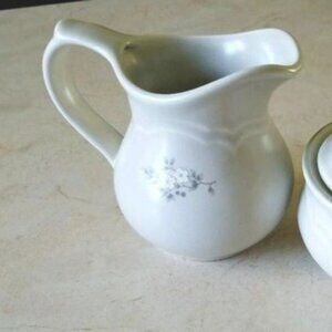 Pfaltzgraff Heirloom Sugar Lidded Bowl & Creamer Small Pitcher Set 024 & 022